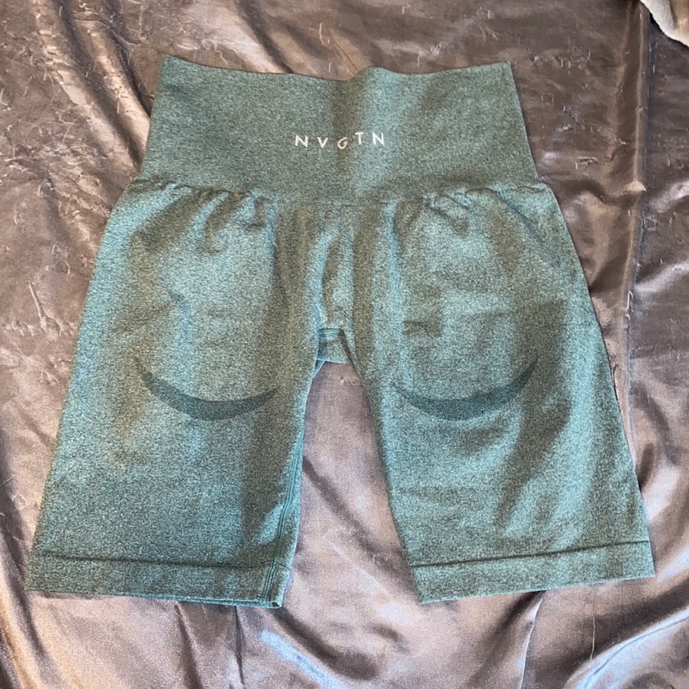 Nvgtn contour biker shorts small (forest green)